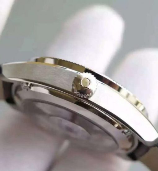 Replica Omega V6 Globemaster Master White Dial Leather Strap A8900 - Image 5