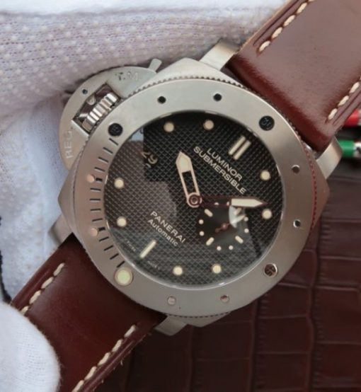 Replica Panerai JF Luminor Submersible PAM569 Titanium - Image 2