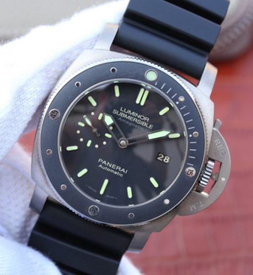 Replica Panerai VSF PAM389 Black Rubber Strap P.9000 - Image 2