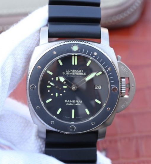 Replica Panerai VSF PAM389 Black Rubber Strap P.9000