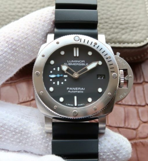 Replica Panerai XF Luminor Submersible PAM682 Rubber Strap P.9010