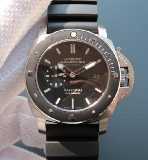 Replica Panerai SF PAM389 Black Rubber Strap P9000 Clone