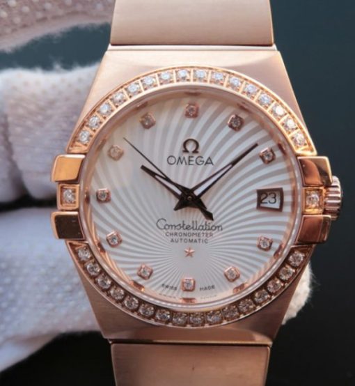 Replica Omega V6 Constellation Diamonds Bezel White Textured Dial RG Case A2500