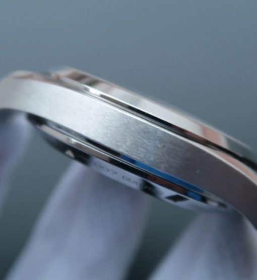 Replica Omega XF Seamaster James Bond Bumble Bee Blue Textured Dial SS Bracelet A8507 - Image 4