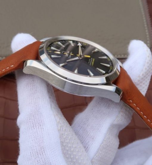 Replica Omega XF Aqua Terra 15,000 Gauss Anti-Magnetic Leather Strap A8500 - Image 5