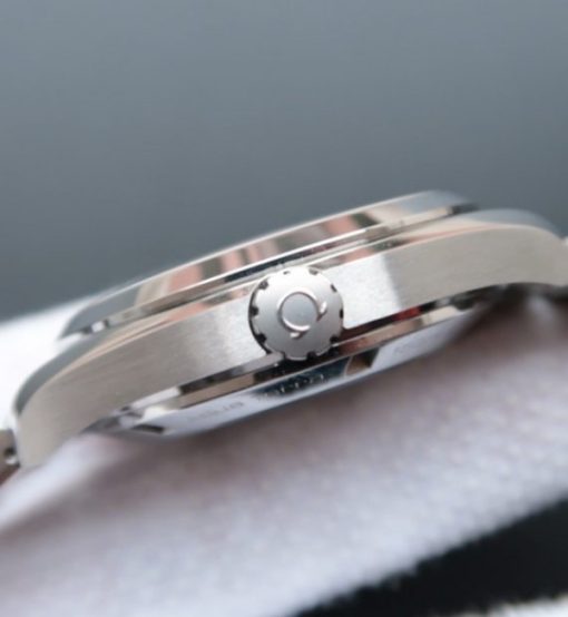 Replica Omega Aqua Terra 150M Black Wave Textured Dial SS Bracelet A8500 - Image 3