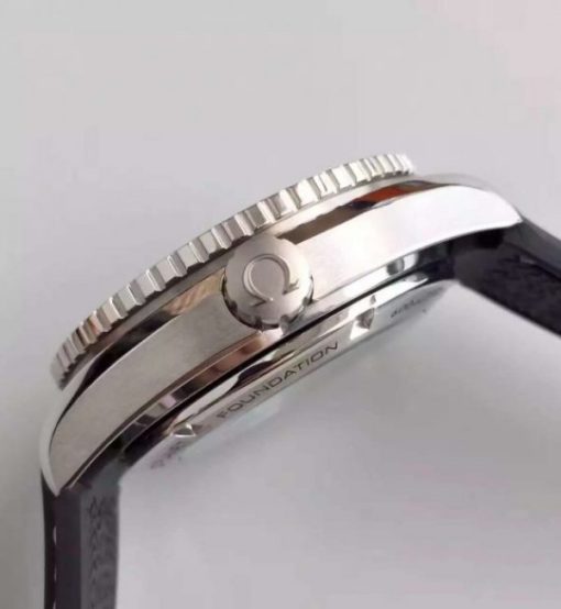 Replica Omega Planet Ocean 600M GMT Black/Silver Bezel Black Dial Rubber Strap A8906 - Image 4