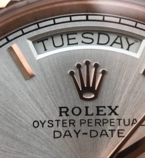 Replica Rolex Day-Date 40mm 228235 RG Noob White Dial Roman Markers RG Bracelet A3255 - Image 4
