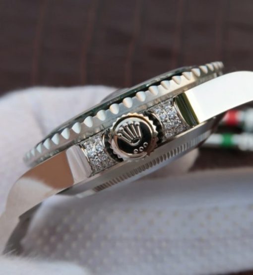 Replica Rolex Submariner 116610 LV Full Paved Diamonds Bezel Noob A2836 - Image 4
