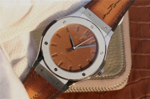 Replica Hublot Classic Fusion 45mm SS Berluti Scritto Brown Leather Dial Gummy Strap A2892 - Image 2