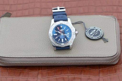 Replica Breitling Avenger GMT SS GF Blue Dial Blue rubber Strap A2836 - Image 8