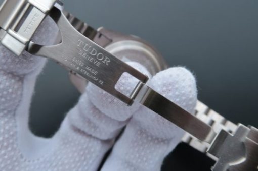 Replica Tudor Pelagos LHD ZF Black Dial Titanium Bracelet A2824 - Image 7