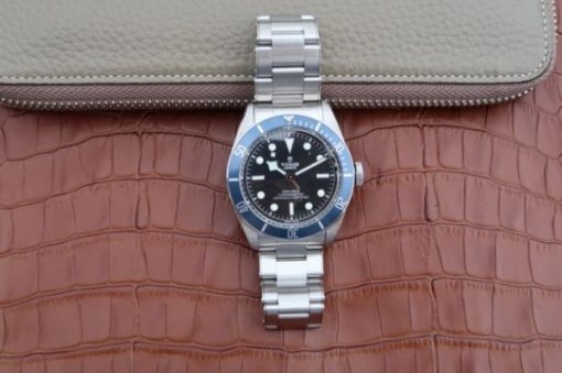 Replica Tudor Heritage 2016 Black Bay Shield Blue ZF SS Bracelet A2824 - Image 9