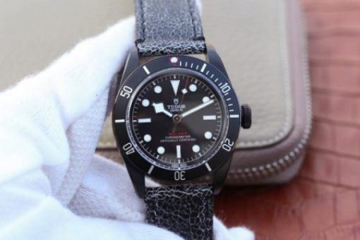 Replica Tudor Heritage Black Bay Dark DLC ZF Black Bezel Distressed Leather Strap A2824