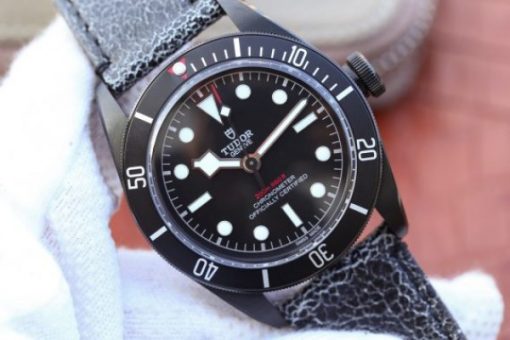 Replica Tudor Heritage Black Bay Dark DLC ZF Black Bezel Distressed Leather Strap A2824 - Image 3