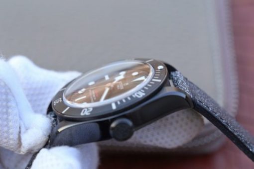 Replica Tudor Heritage Black Bay Dark DLC ZF Black Bezel Distressed Leather Strap A2824 - Image 8