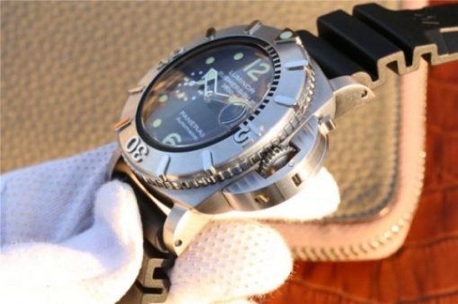 Replica Panerai Special Editions XF PAM194 Black Dial Rubber Strap A7750 - Image 5