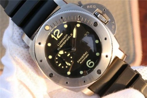 Replica Panerai PAM571 Titanium XF Black Dial Black Rubber Strap P9000 - Image 3