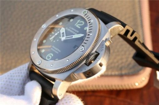 Replica Panerai PAM571 Titanium XF Black Dial Black Rubber Strap P9000 - Image 5