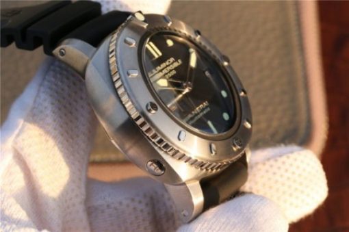 Replica Panerai PAM364 Titanium XF Black Rubber Strap P9000 - Image 4