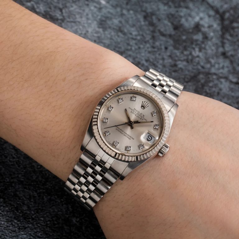 Rolex-style watch used in a super clone watch buying guide
