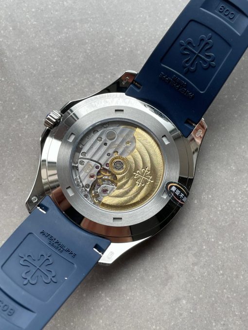 Replica PATEK PHILIPPE Aquanaut 5168G 42mm SS ZF 1:1 Best Edition Blue Dial on Blue Rubber Strap 324CS - Image 12