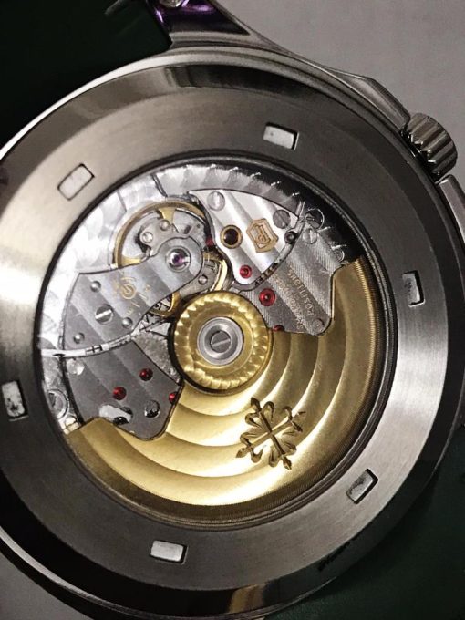 Replica PATEK PHILIPPE Aquanaut 5168G 42mm SS ZF 1:1 Best Edition Green Dial on Green Rubber Strap - Image 5