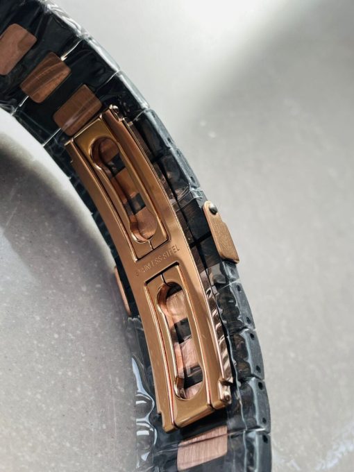 Replica PATEK PHILIPPE Nautilus 5711 DIW Carbon DIWF 1:1 Best Edition Black Textured Dial on Carbon/RG Bracelet 324CS - Image 20