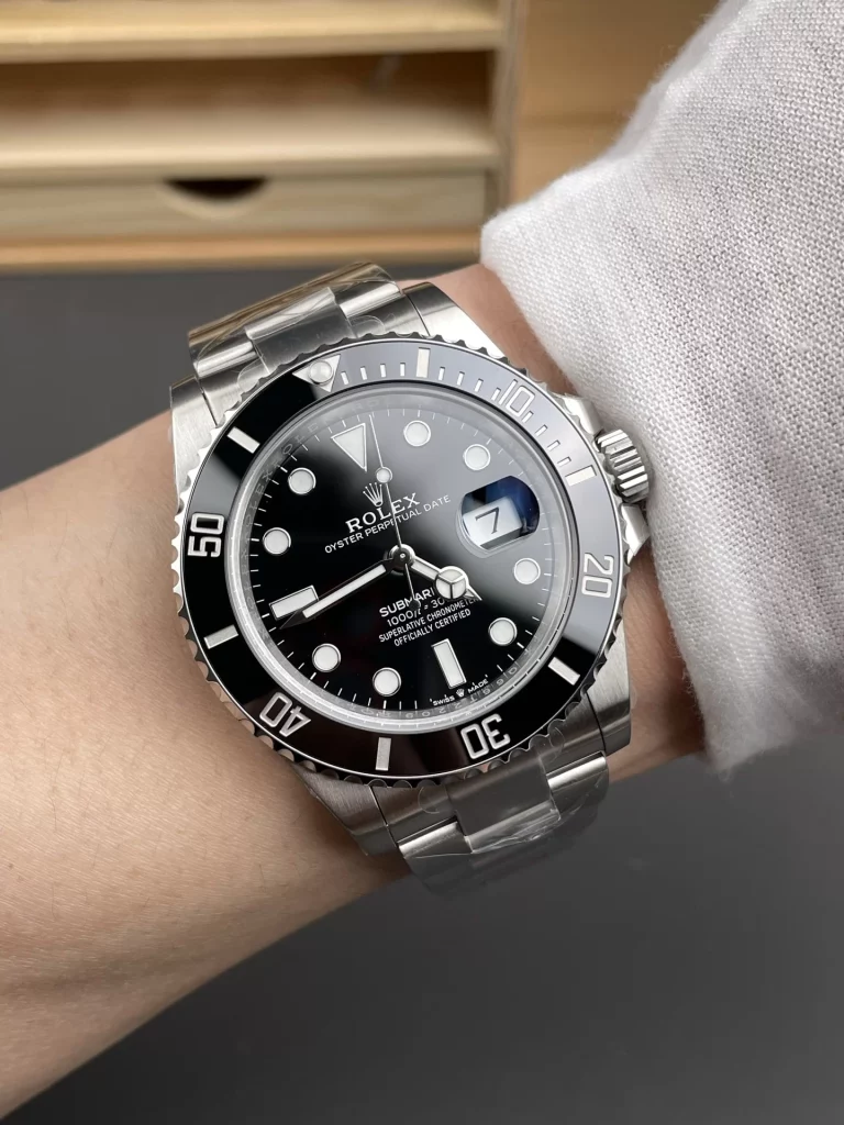 Clean Factory and ARF 126610LN bracelet clasp and solid end link comparison